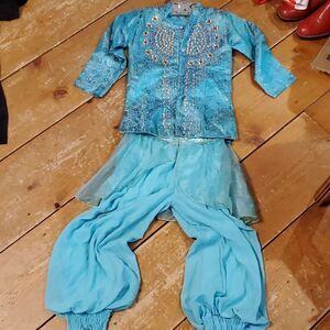 Alladin arabian costume size 5/6 -2pc.